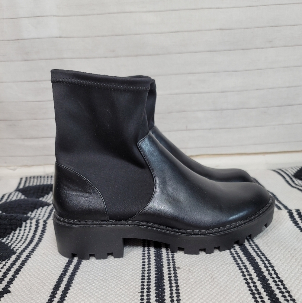 ZARA LUG SOLE LOW HEEL LEATHER ANKLE BOOTS in BLACK, SZ 8